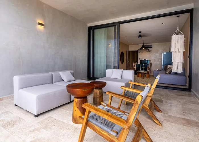Luxury Beachfront 3br Apartment *