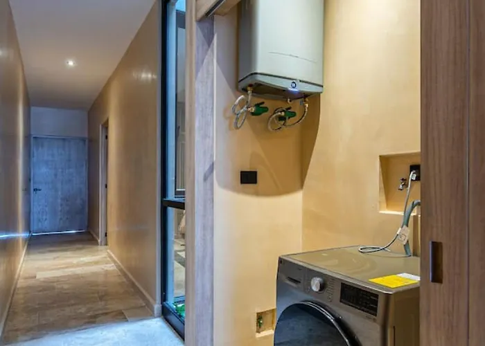 Luxury Beachfront 3br *