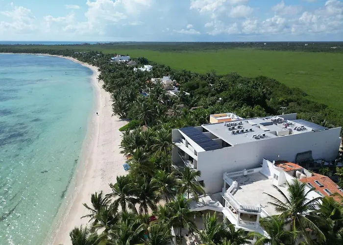 Luxury Beachfront 3br *