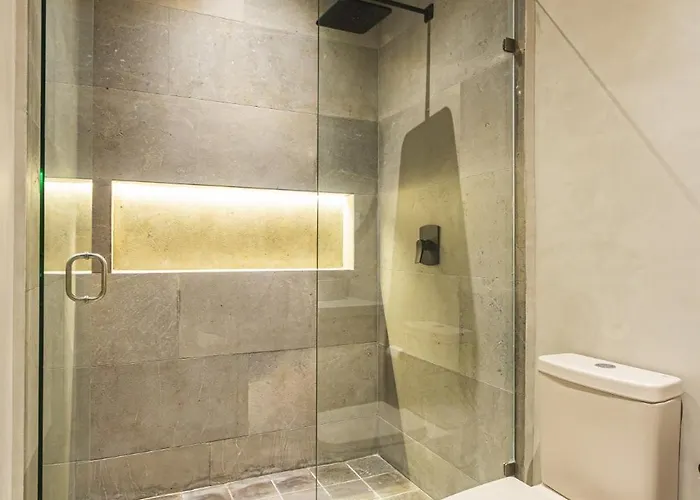 Luxury Beachfront 3br