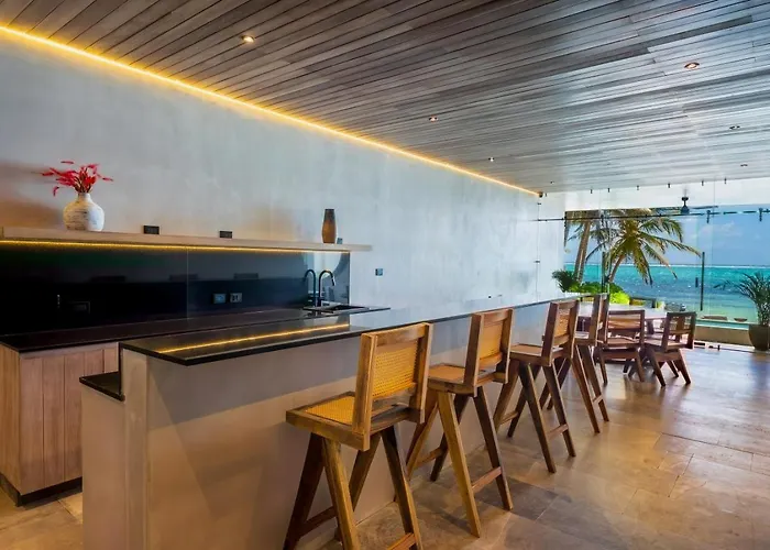 Luxury Beachfront 3br Apartment